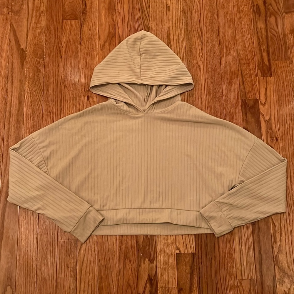 Forever 21 Beige Cropped Hoodie Sweatshirt Women’s Size Small